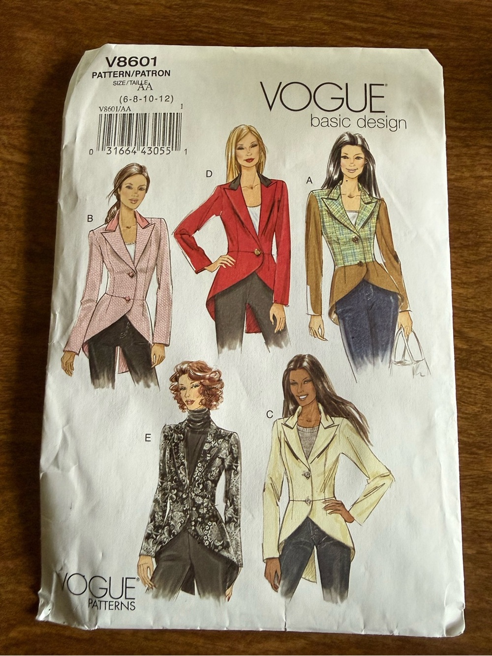 Vogue sewing pattern V8601 UNCUT